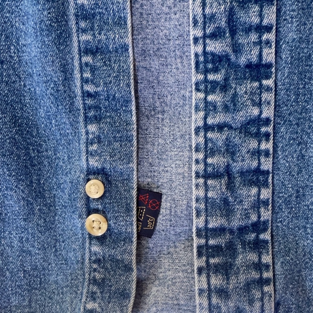 Tommy Jeans Button Down, Collared Jean Shirt. Great condition. Vintage. - Picture 5 of 6